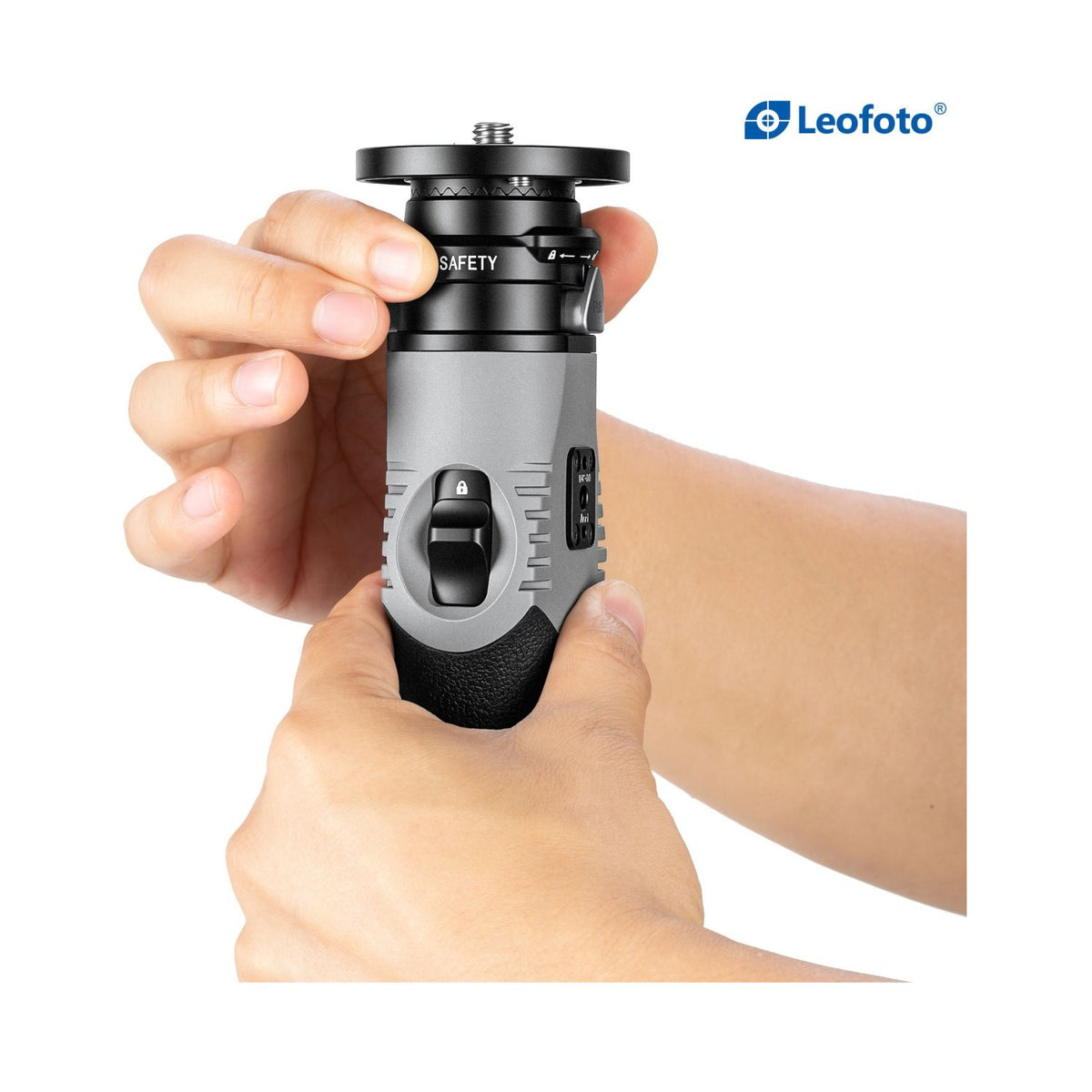 Leofoto OnePress MF-363C Carbon Fibre Monopod with VD-04P Pedal Base Support