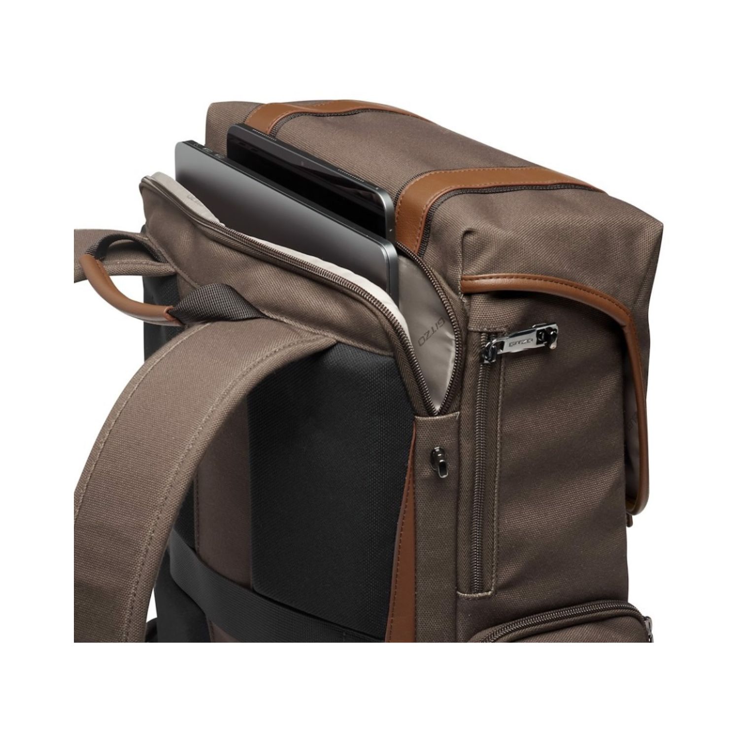 Gitzo-GCB-LG-BP-Legende-Camera-Backpack-Online-Buy-Mumbai-India_10 - Hey Jimmy