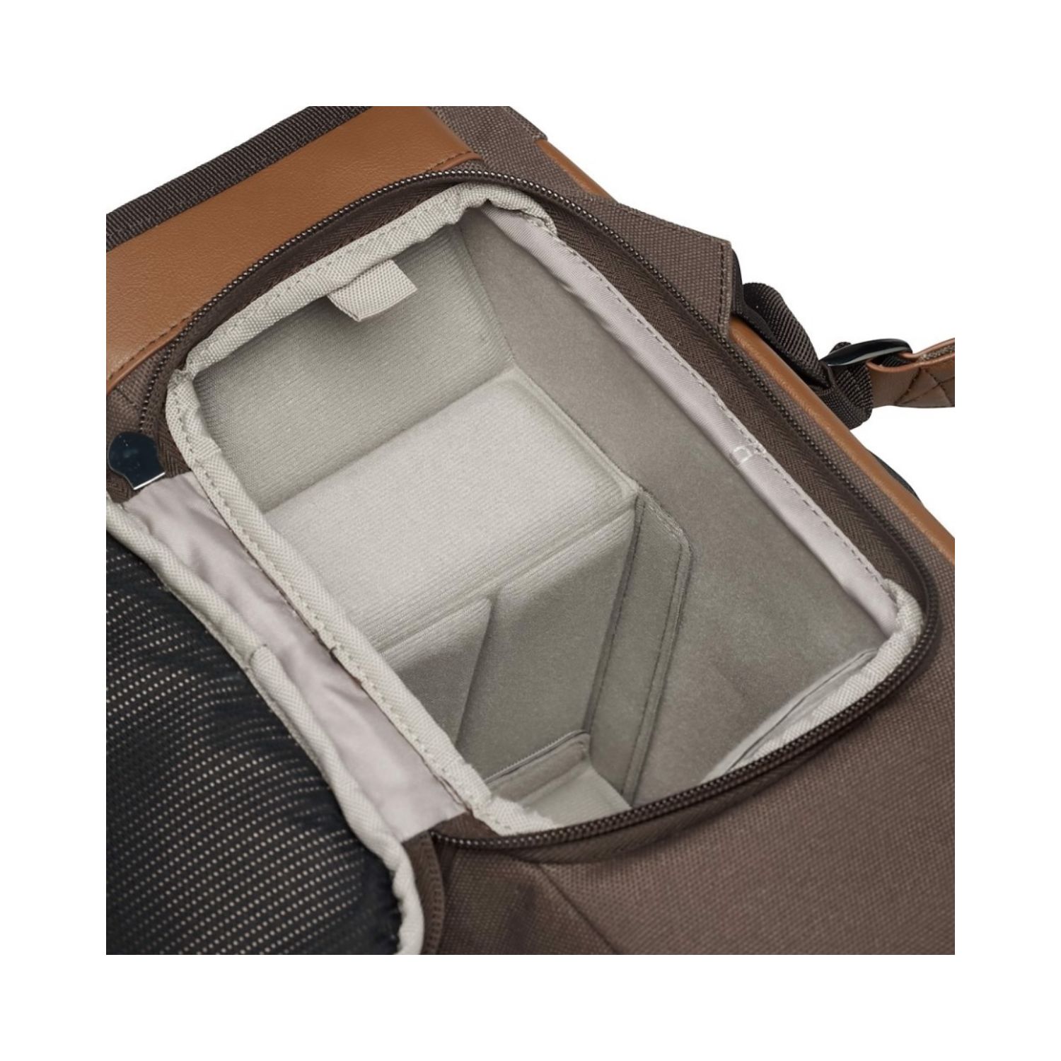 Gitzo-GCB-LG-BP-Legende-Camera-Backpack-Online-Buy-Mumbai-India_7 - Hey Jimmy