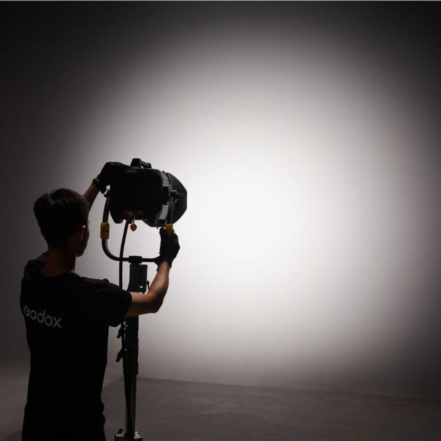 Godox-KNOWLED-MG1200Bi-Bi-Color-LED-Monolight-Online-Buy-Mumbai-India_6 - Hey Jimmy
