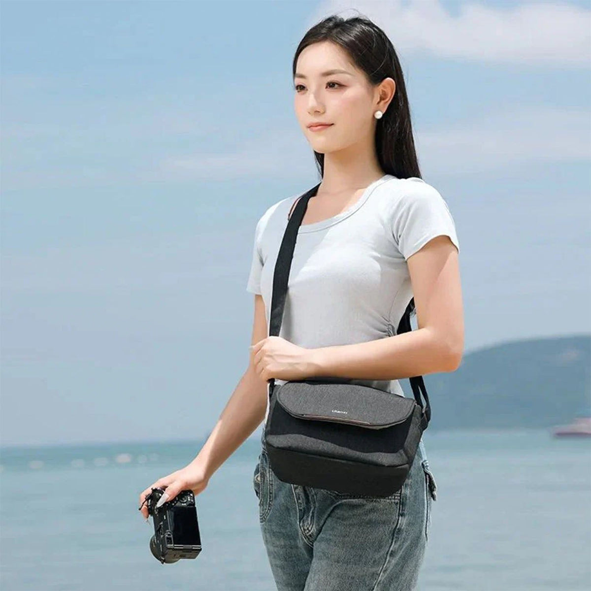 Ulanzi F02 Light Weight Single-Shoulder Bag