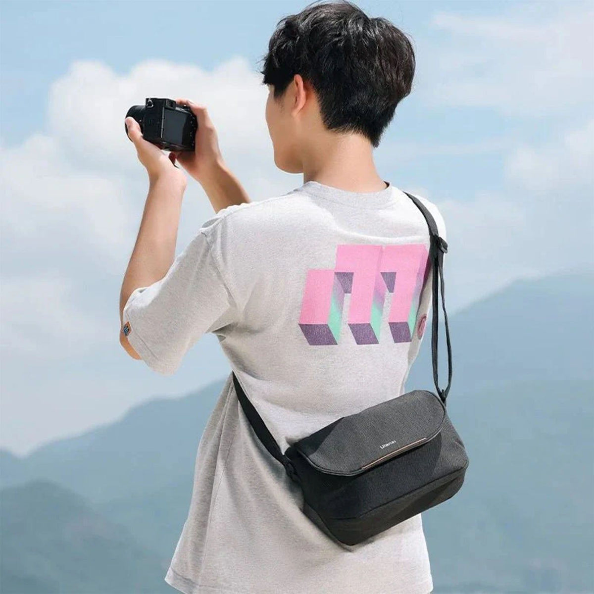 Ulanzi F02 Light Weight Single-Shoulder Bag